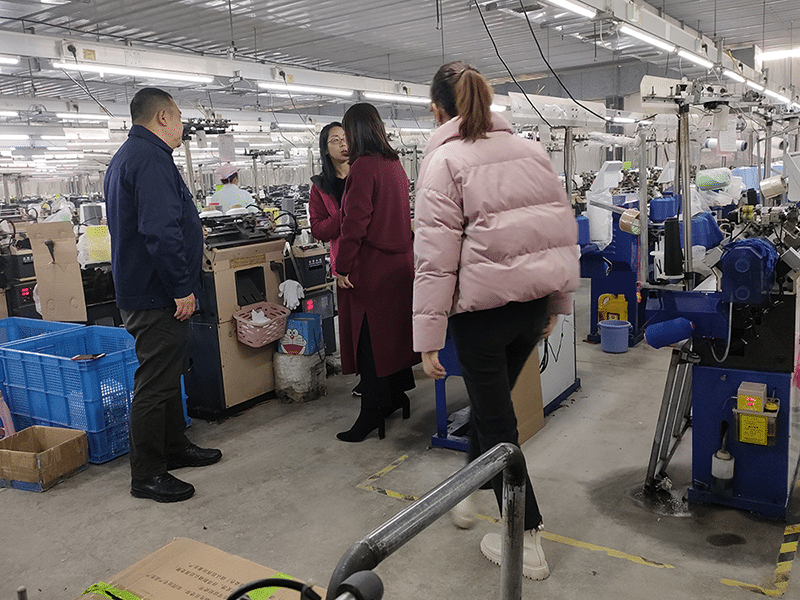 Domestic trading company came to our factory for a field visit (2)